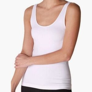 Nikibiki Athletic Tank Top Sorbtek Moisture Wicking Material Gym Yoga Activewear